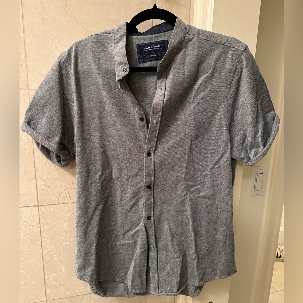 Zara Men’s Grey button down